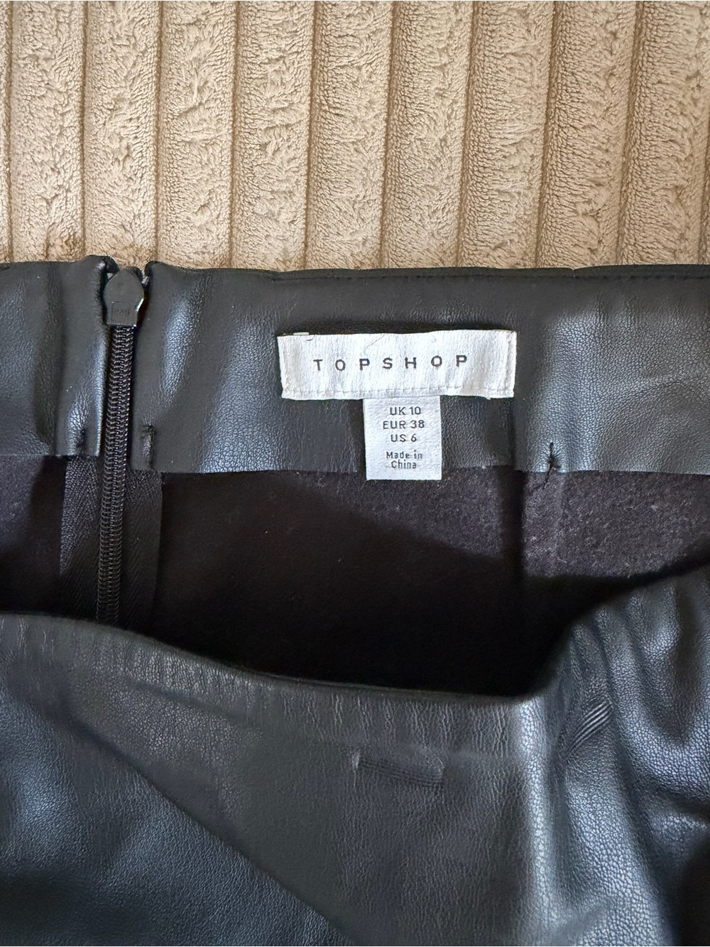 Top Shop Ruched Faux Leather Mini Skirt - Picture 3 of 3